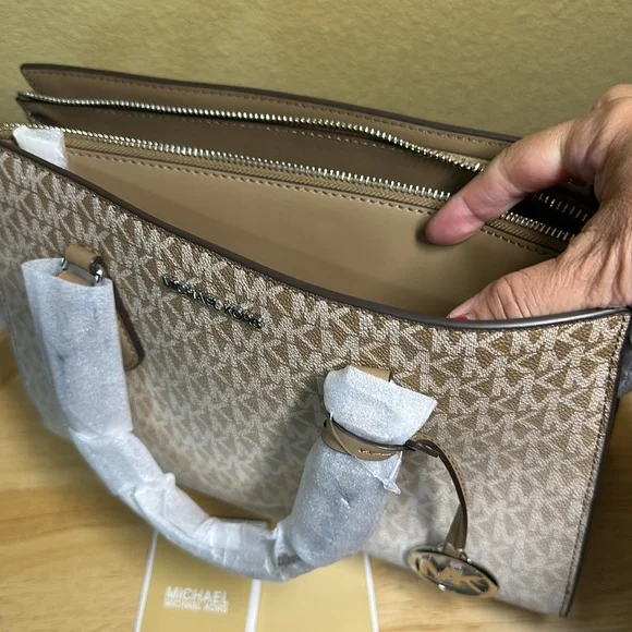 Michael Kors Tan and Cream Monogram Satchel - Picture 5 of 7